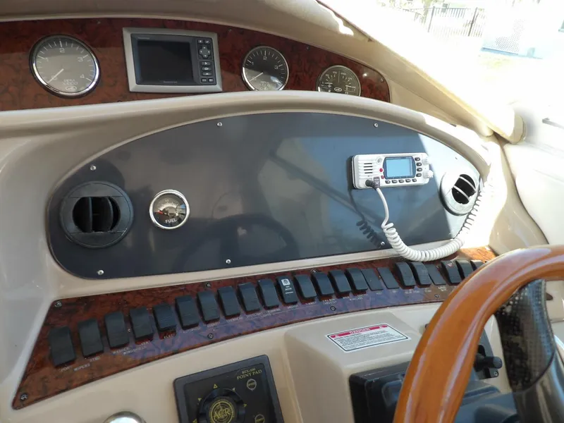 Slide: The Image of Sea Ray 390 Motor Yacht 2003 - 4269692