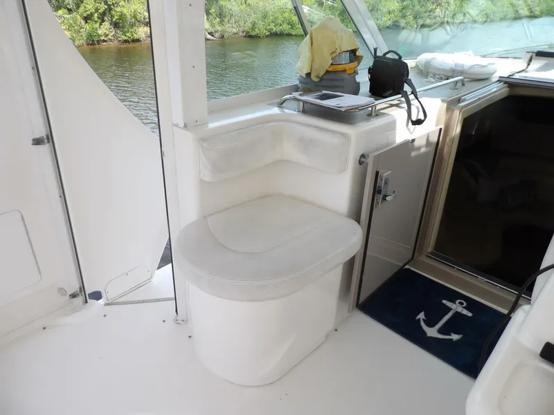 Slide: The Image of Sea Ray 390 Motor Yacht 2003 - 4269697