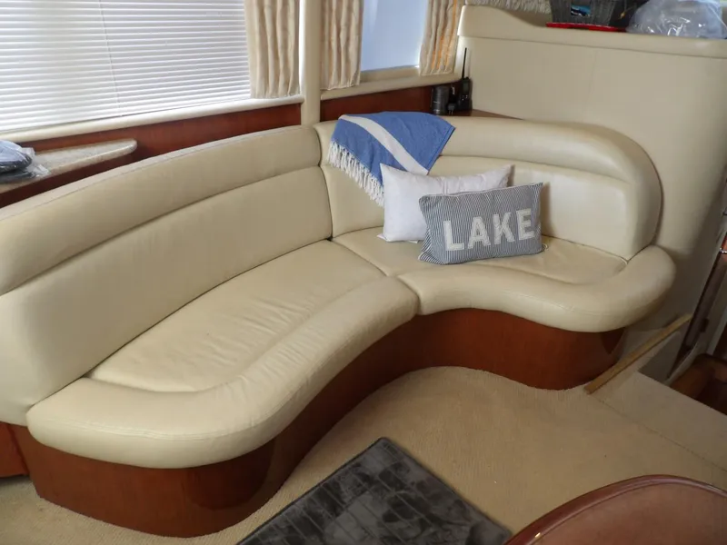 Slide: The Image of Sea Ray 390 Motor Yacht 2003 - 4269708