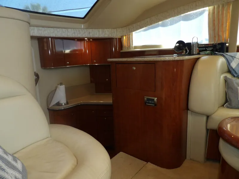 Slide: The Image of Sea Ray 390 Motor Yacht 2003 - 4273484