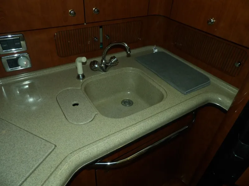 Slide: The Image of Sea Ray 390 Motor Yacht 2003 - 4269720