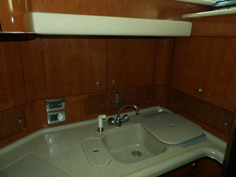 Slide: The Image of Sea Ray 390 Motor Yacht 2003 - 4269721