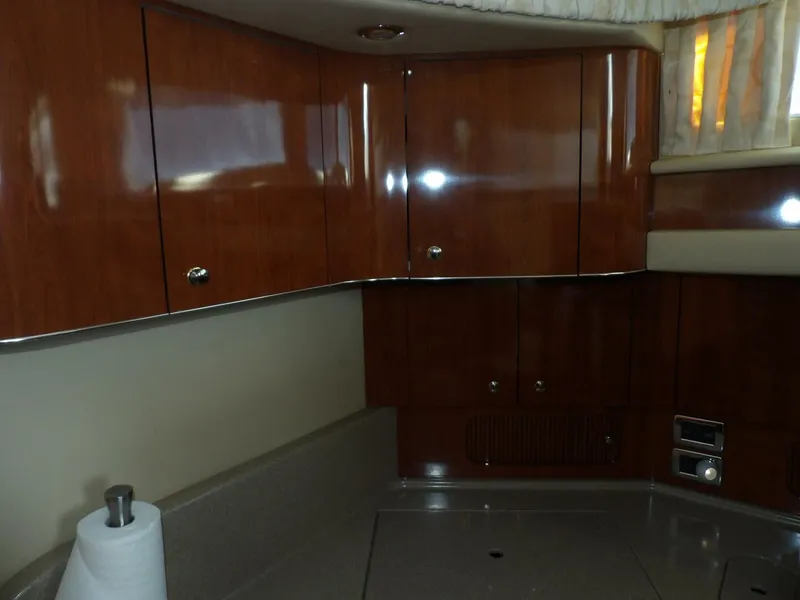 Slide: The Image of Sea Ray 390 Motor Yacht 2003 - 4269722