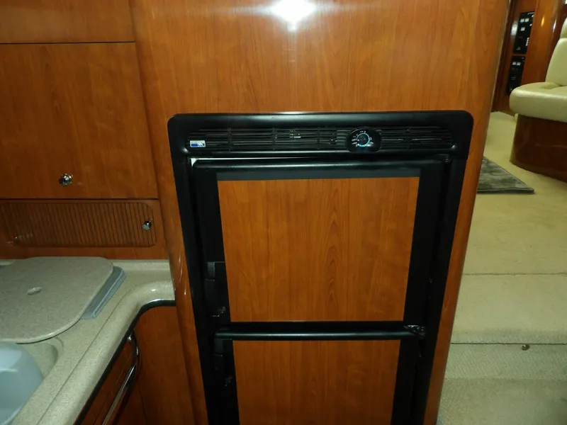 Slide: The Image of Sea Ray 390 Motor Yacht 2003 - 4269725