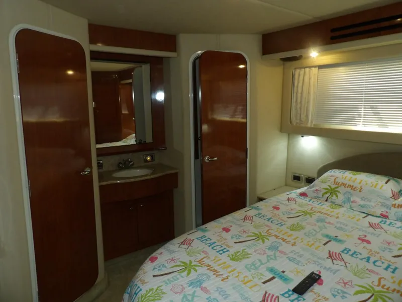 Slide: The Image of Sea Ray 390 Motor Yacht 2003 - 4269761