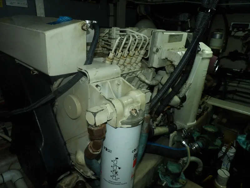 Slide: The Image of Sea Ray 390 Motor Yacht 2003 - 4273490