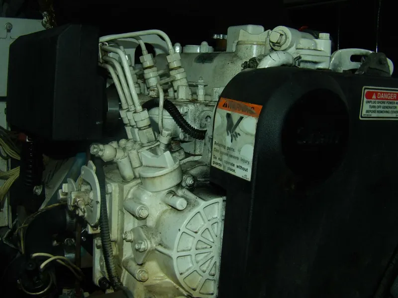Slide: The Image of Sea Ray 390 Motor Yacht 2003 - 4273492