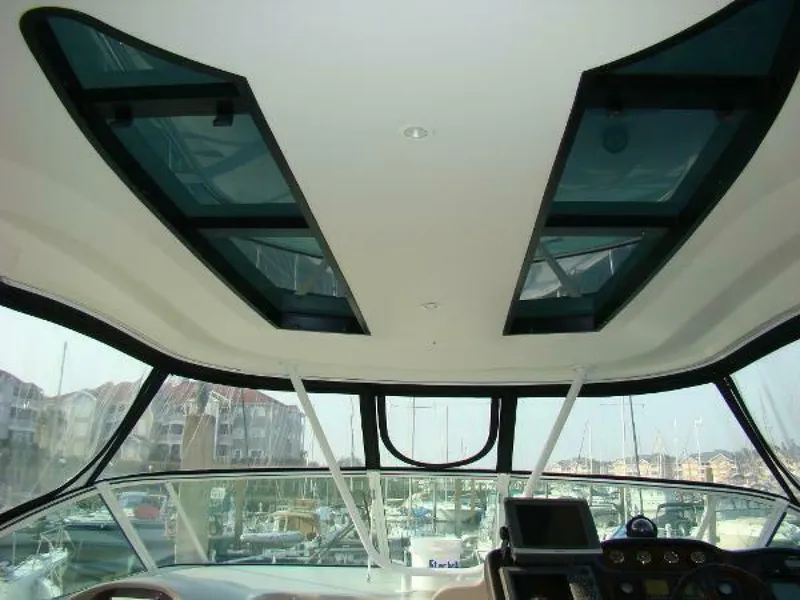 Slide: The Image of Cruisers Yachts 455 Express Motoryacht 2004 - 4272213