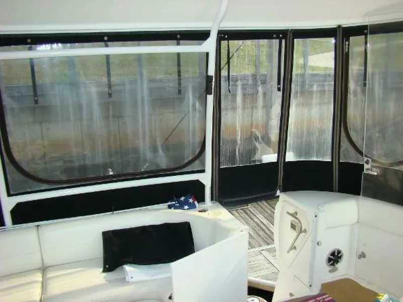 Slide: The Image of Cruisers Yachts 455 Express Motoryacht 2004 - 4272226