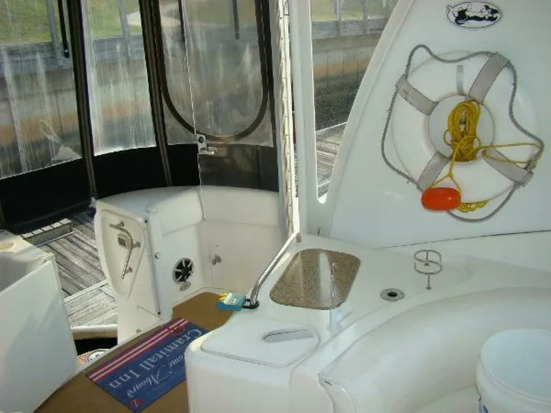 Slide: The Image of Cruisers Yachts 455 Express Motoryacht 2004 - 4272228