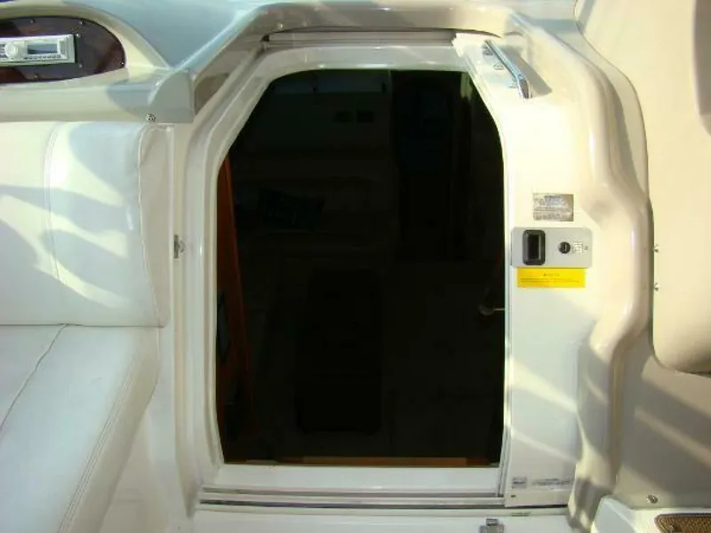 Slide: The Image of Cruisers Yachts 455 Express Motoryacht 2004 - 4272232