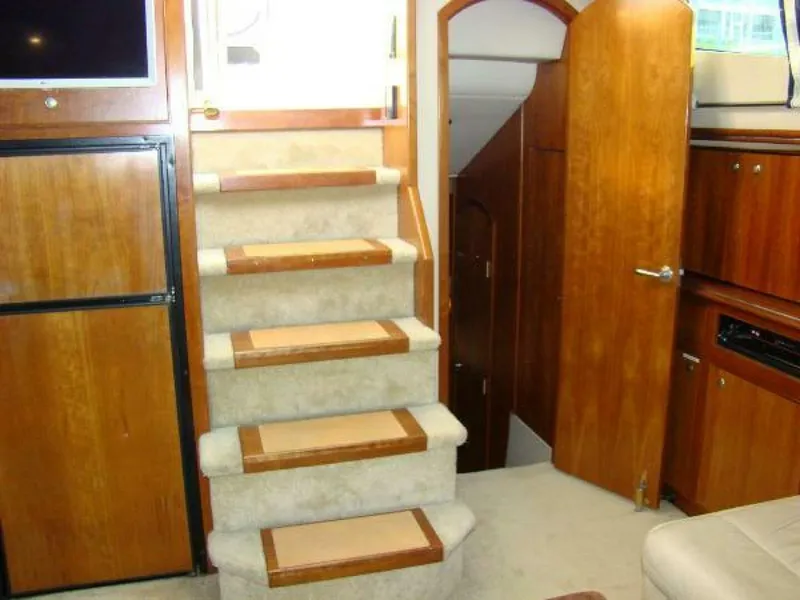 Slide: The Image of Cruisers Yachts 455 Express Motoryacht 2004 - 4272239