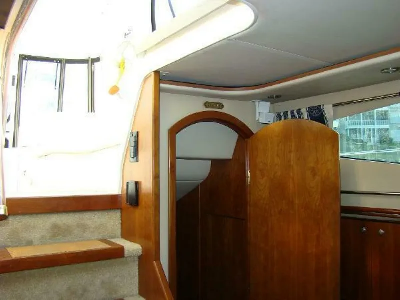 Slide: The Image of Cruisers Yachts 455 Express Motoryacht 2004 - 4272241