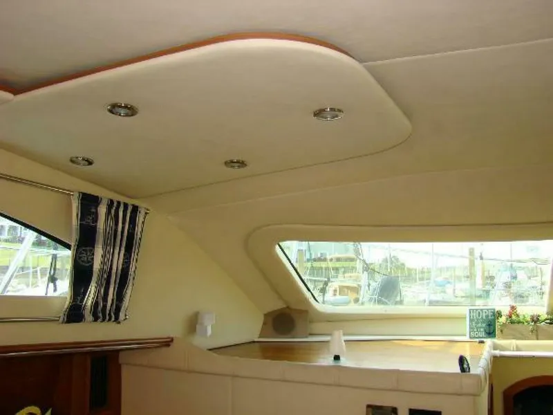 Slide: The Image of Cruisers Yachts 455 Express Motoryacht 2004 - 4272249