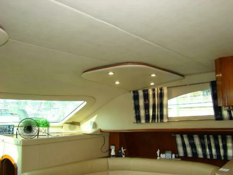 Slide: The Image of Cruisers Yachts 455 Express Motoryacht 2004 - 4272251