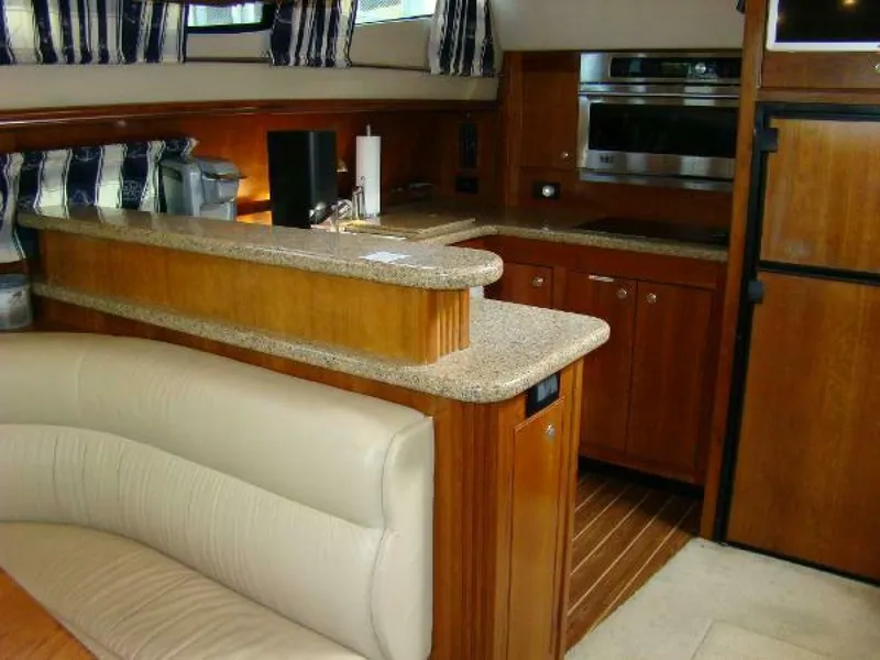 Slide: The Image of Cruisers Yachts 455 Express Motoryacht 2004 - 4272254