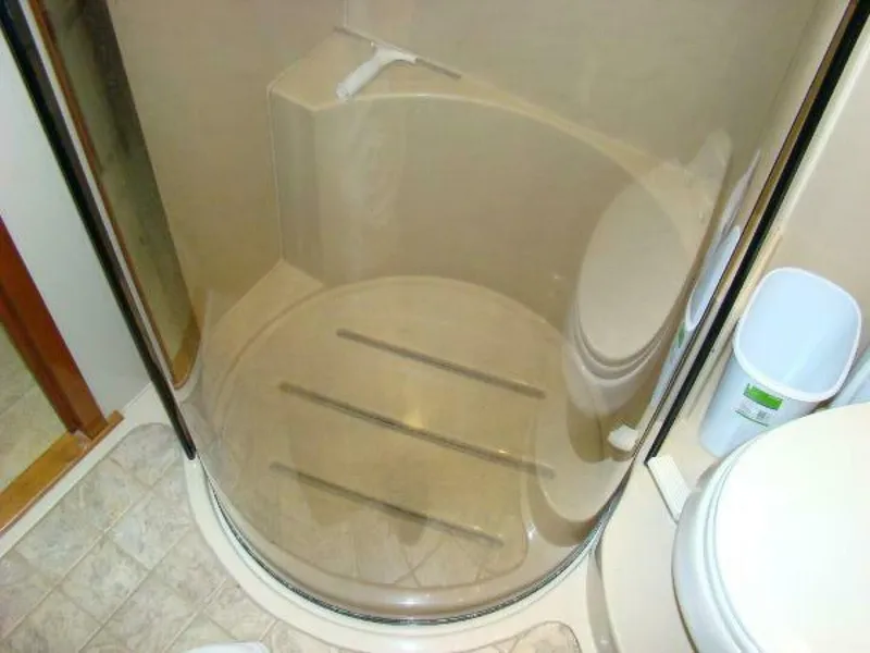 Slide: The Image of Cruisers Yachts 455 Express Motoryacht 2004 - 4272265