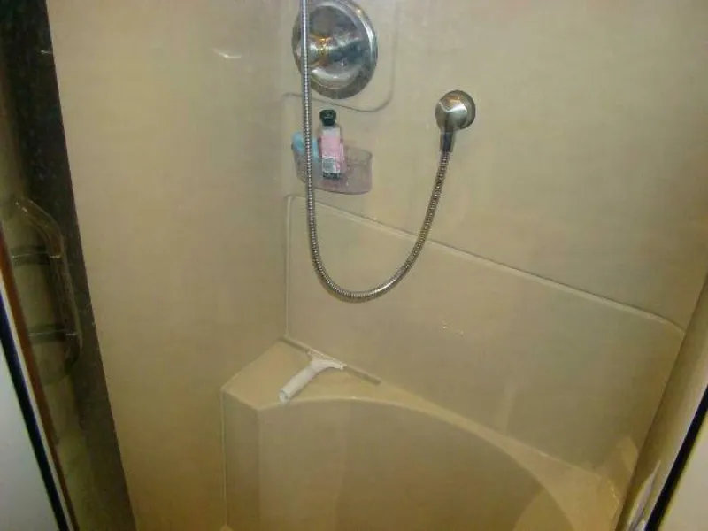 Slide: The Image of Cruisers Yachts 455 Express Motoryacht 2004 - 4272266