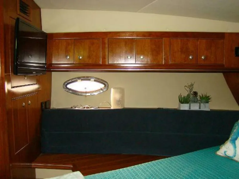 Slide: The Image of Cruisers Yachts 455 Express Motoryacht 2004 - 4272272