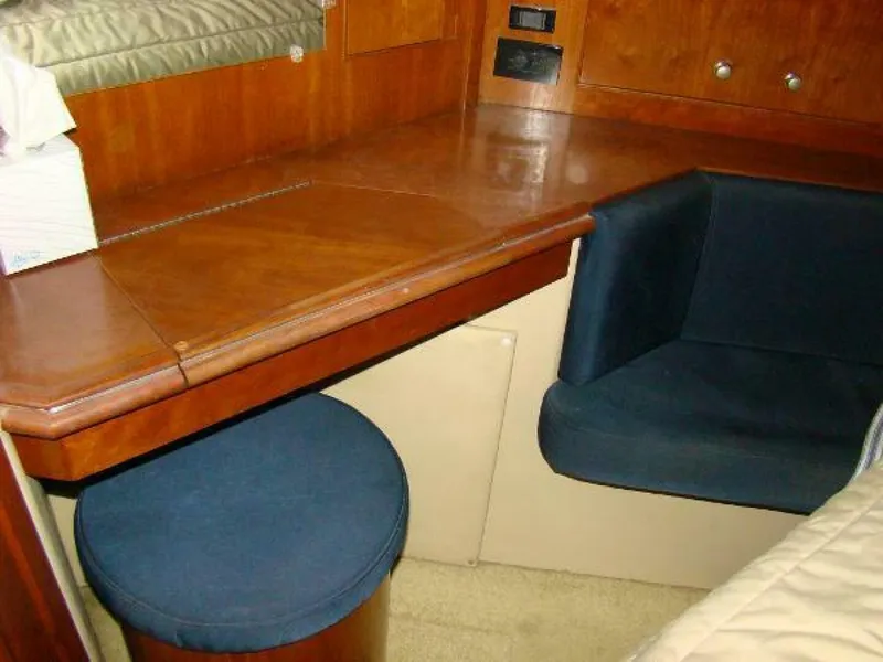 Slide: The Image of Cruisers Yachts 455 Express Motoryacht 2004 - 4272275