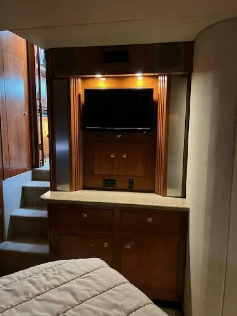 Slide: The Image of Cruisers Yachts 455 Express Motoryacht 2004 - 4272281