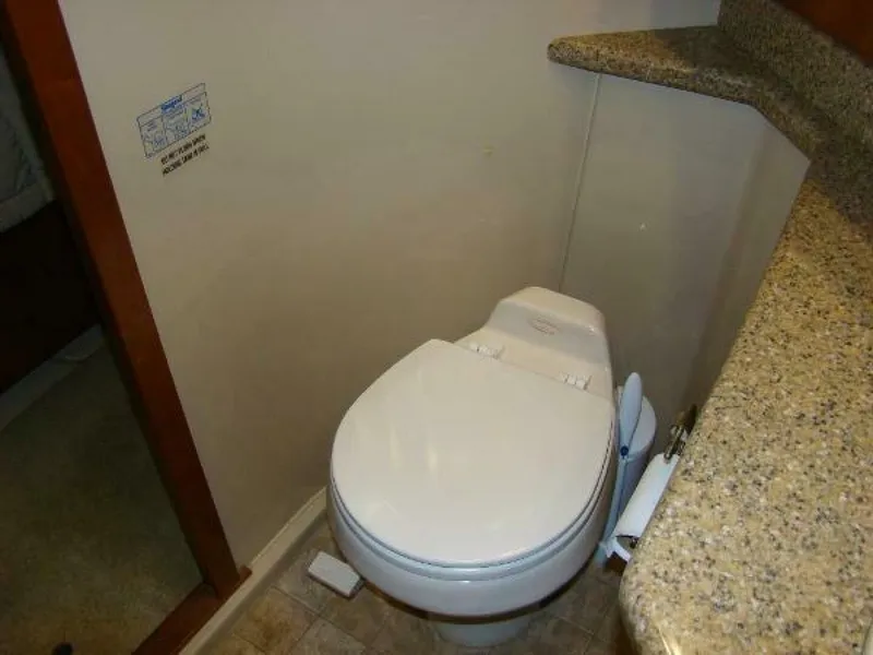 Slide: The Image of Cruisers Yachts 455 Express Motoryacht 2004 - 4272288