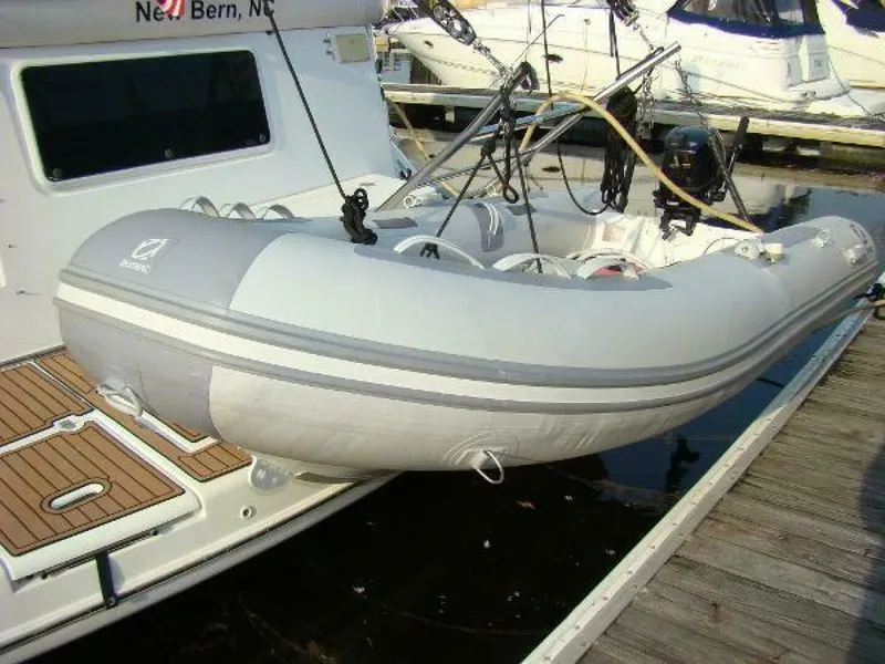 Slide: The Image of Cruisers Yachts 455 Express Motoryacht 2004 - 4272292