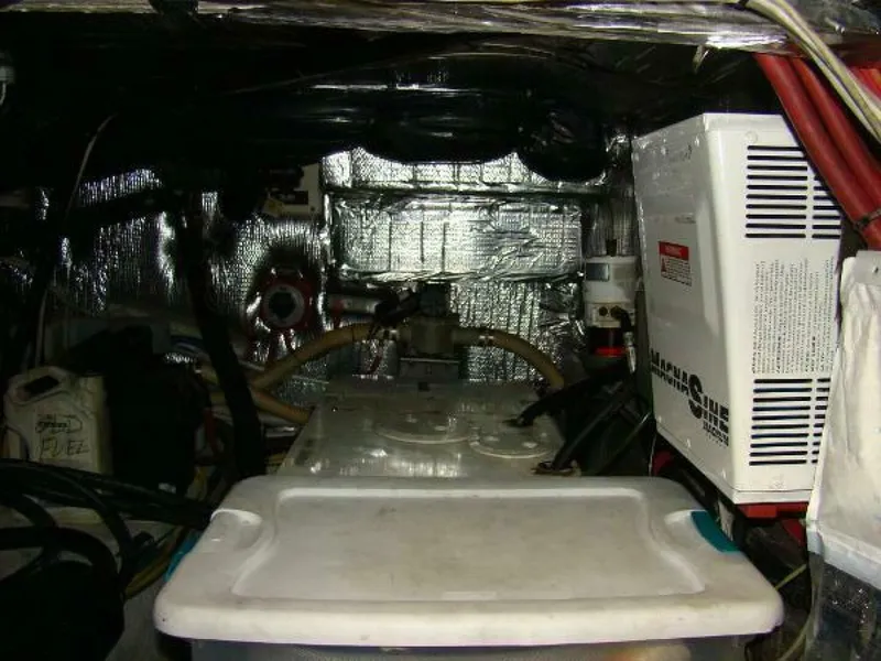 Slide: The Image of Cruisers Yachts 455 Express Motoryacht 2004 - 4272297