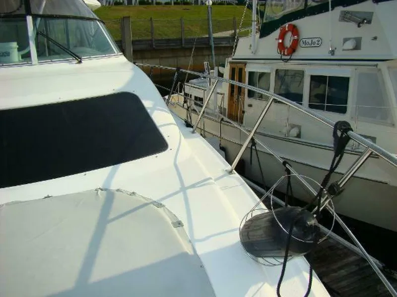 Slide: The Image of Cruisers Yachts 455 Express Motoryacht 2004 - 4272207