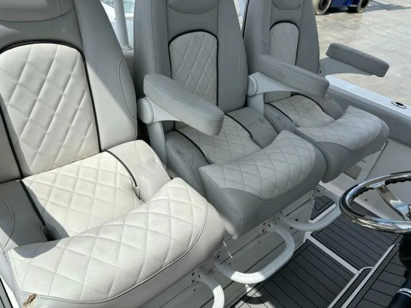 Slide: The Image of Sea Fox 328 Commander 2020 - 4272948