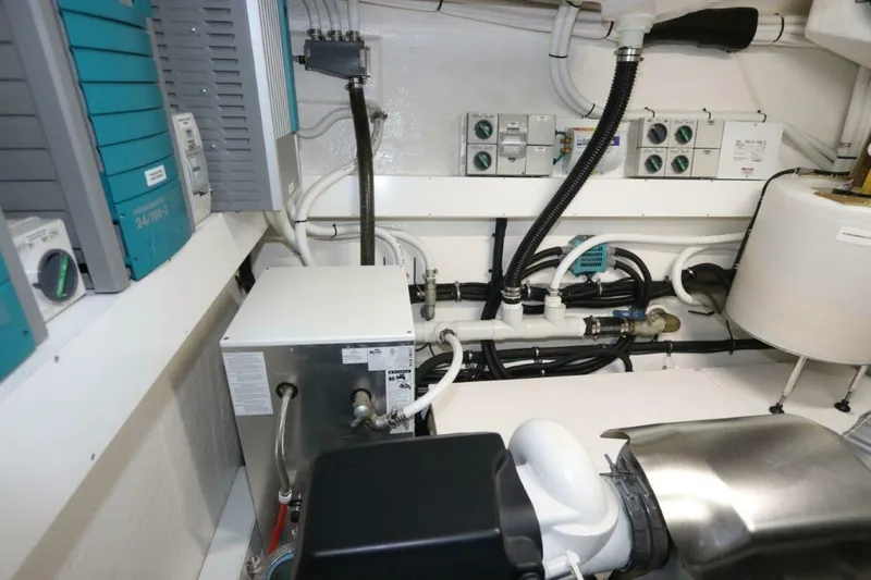 Slide: The Image of Riviera 6000 Sport Yacht 2020 - 4275695