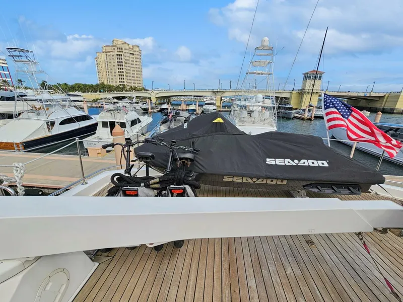 Slide: The Image of Ocean Alexander 83 2010 - 4276928