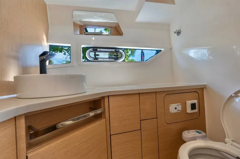 Slide: The Image of Vento V30 HT Weekender 2023 - 4280342