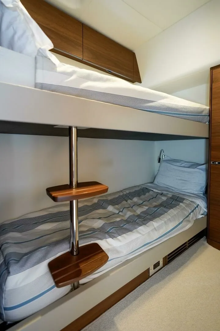 Slide: The Image of 2021 Princess F50- MAKING TIME- STBD Guest Stateroom - 6132655
