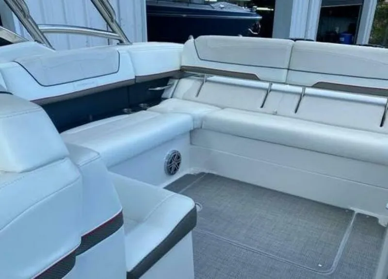 Slide: The Image of Formula 350 Crossover Bowrider 2017 - 4284409
