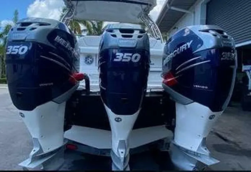 Slide: The Image of Formula 350 Crossover Bowrider 2017 - 4284420