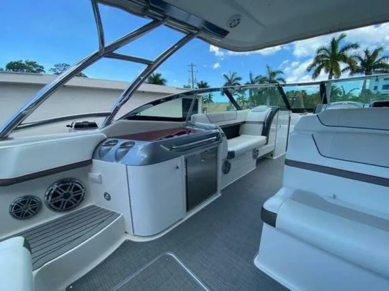 Slide: The Image of Formula 350 Crossover Bowrider 2017 - 4284399