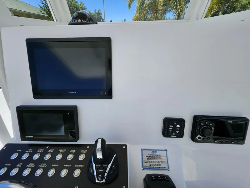 Slide: The Image of Century 2900 Center Console 2022 - 5742532