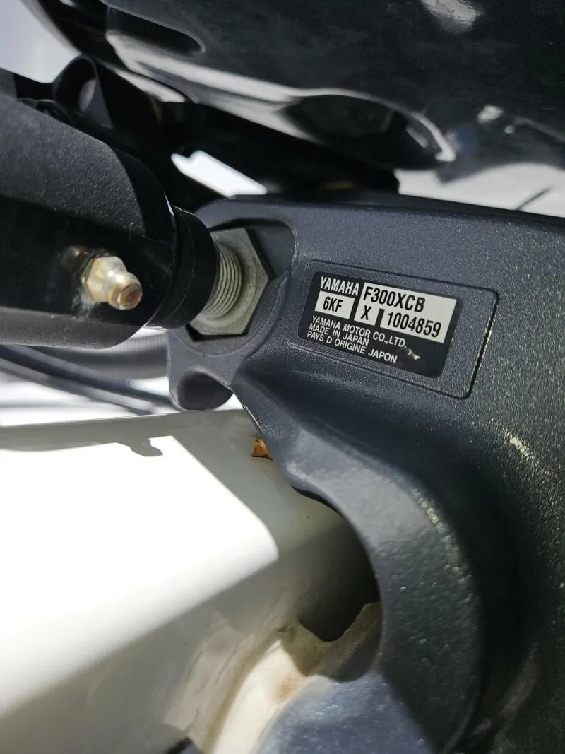 Slide: The Image of Century 2900 Center Console 2022 - 5742501