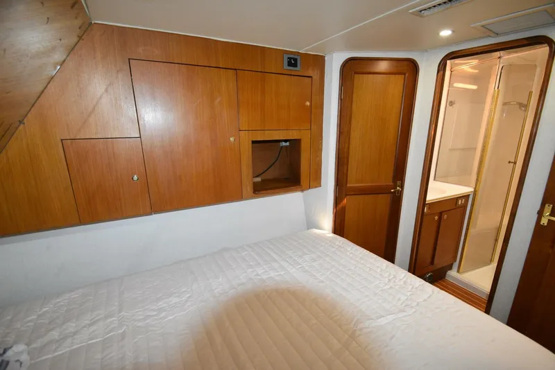 Slide: The Image of Ocean Yachts 48 Convertible 1997 - 4290492