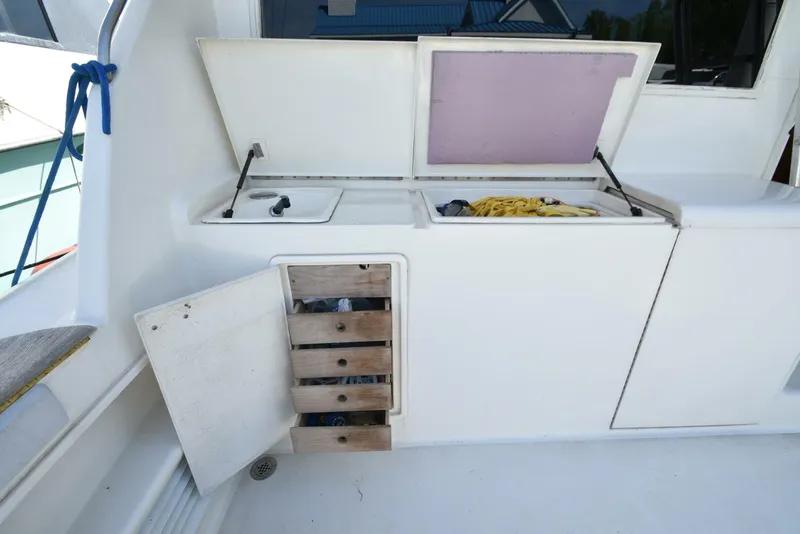 Slide: The Image of Ocean Yachts 48 Convertible 1997 - 4290513