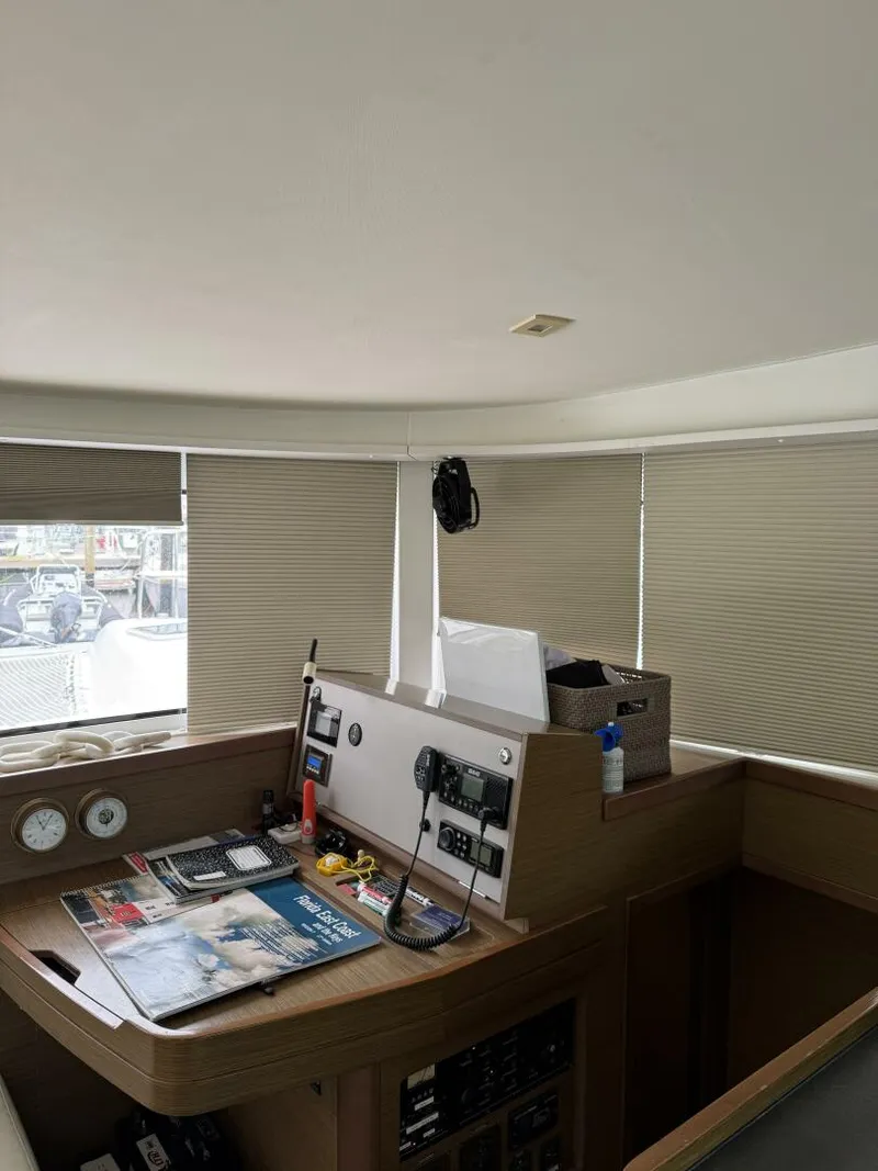 Slide: The Image of Lagoon Lagoon 42 2019 - 5520157