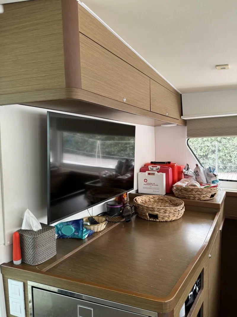 Slide: The Image of Lagoon Lagoon 42 2019 - 5520160