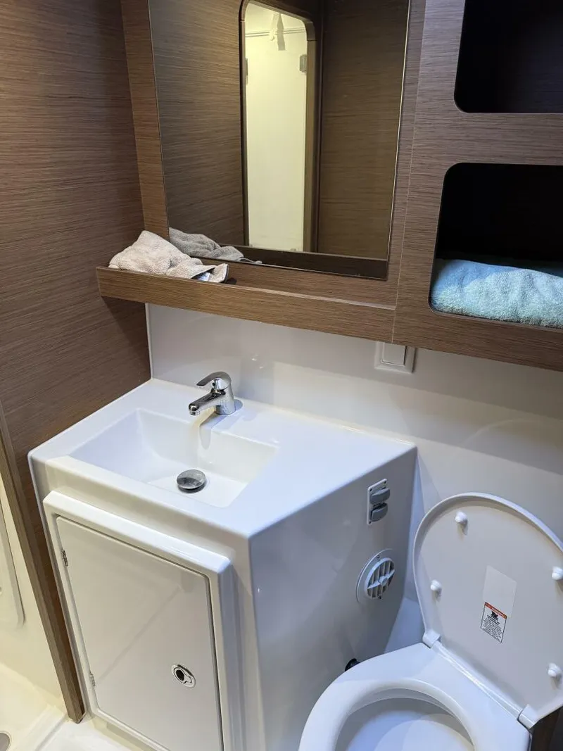 Slide: The Image of Lagoon Lagoon 42 2019 - 5520162