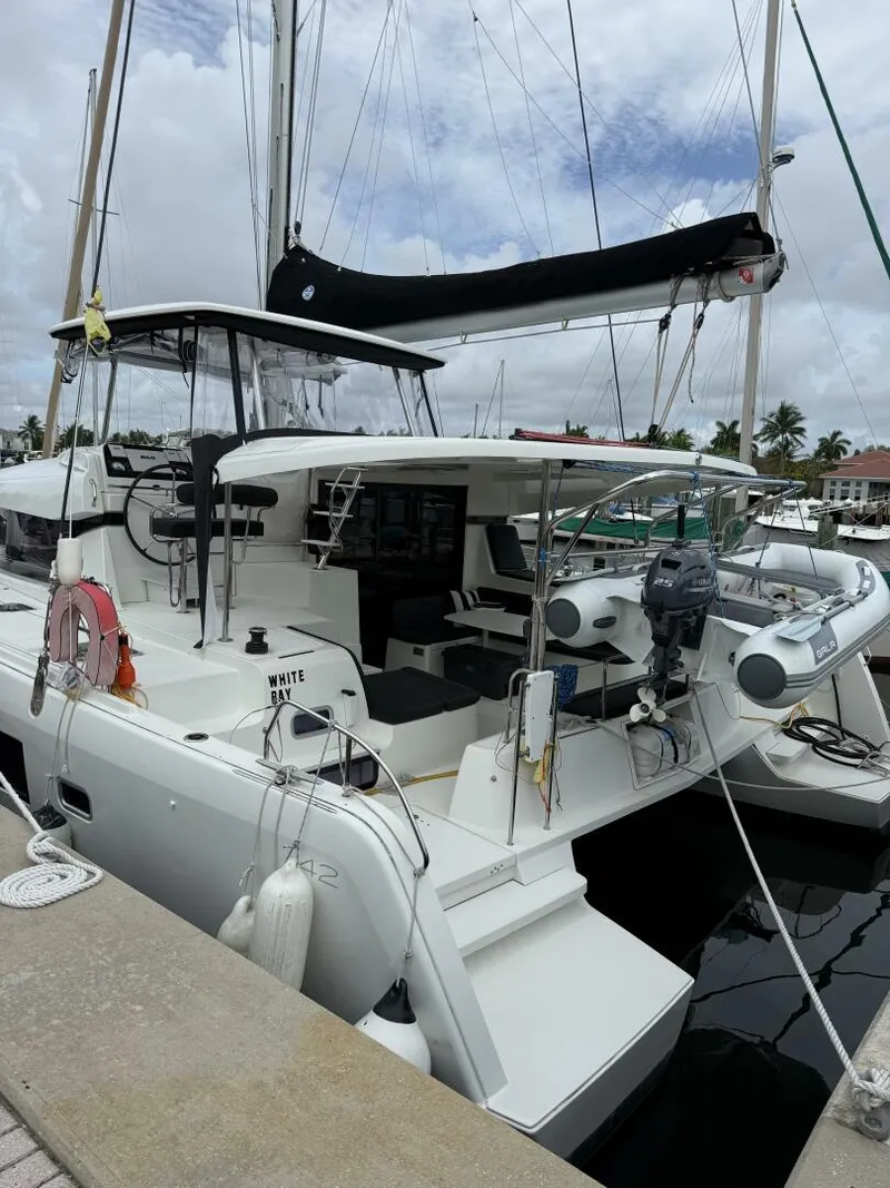 Slide: The Image of Lagoon Lagoon 42 2019 - 5520144