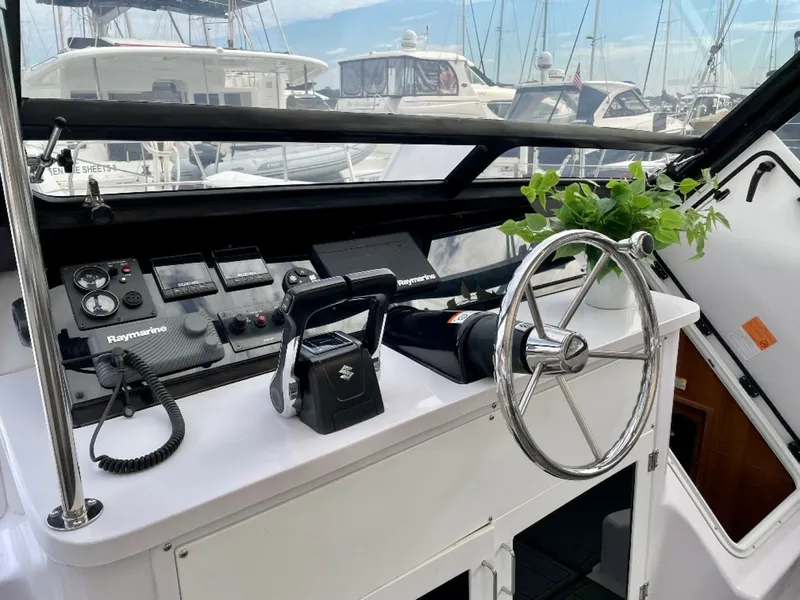 Slide: The Image of Used Power Catamaran for sale 2019 Gemini Freestyle 399 Power - DEALER DEMO - 4853178