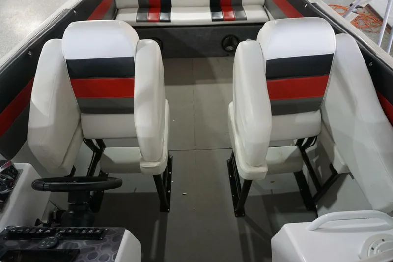 Slide: The Image of 1998 32 Active Thunder 32 CC Ms. Rita Helm Seating (1) - 4302179