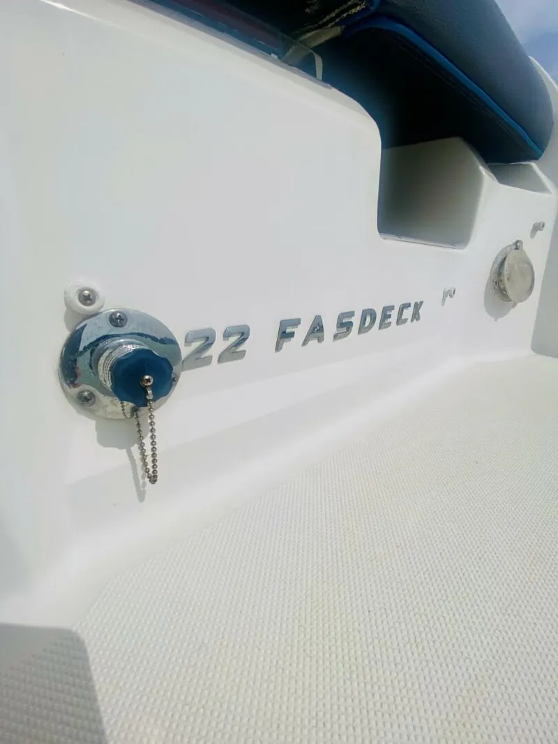 Slide: The Image of Regal 22 Fasdeck 2016 - 4309027