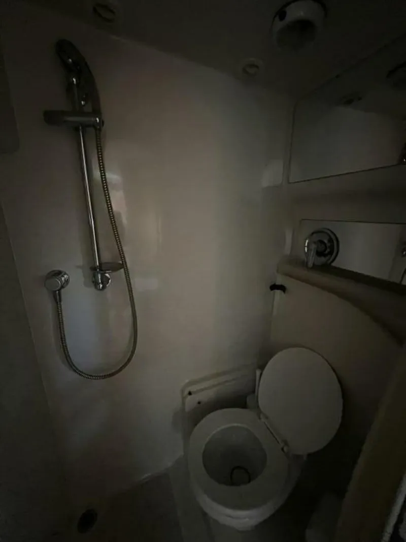 Slide: The Image of Regal 4160 Commodore 2000 - 4344799