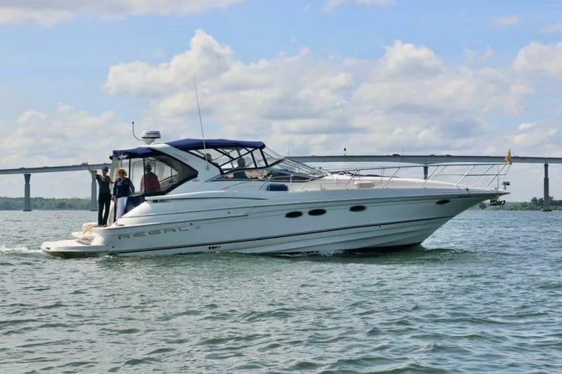 Slide: The Image of Regal 4160 Commodore 2000 - 4344775